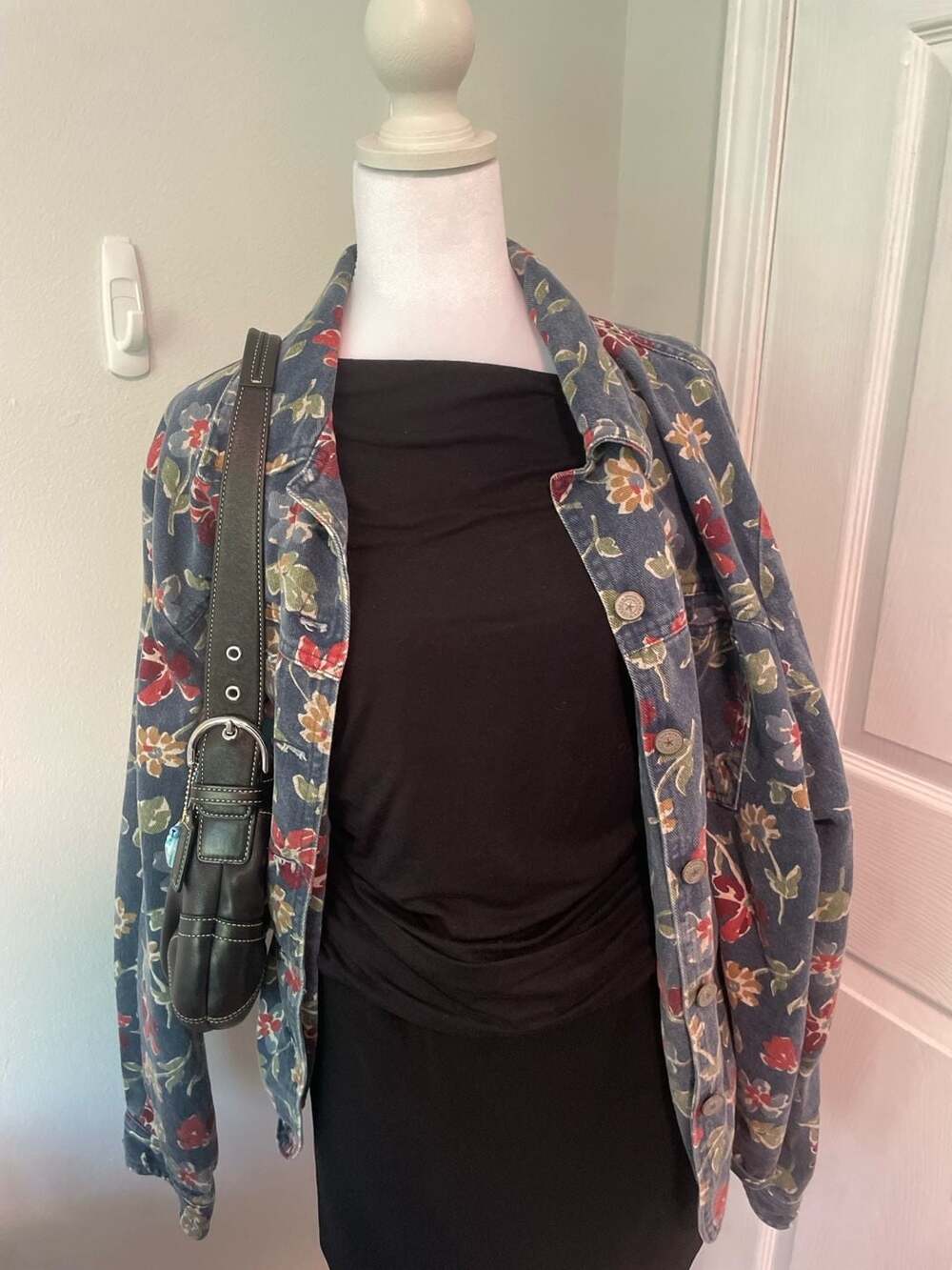Vivaldi Jeanswear Vintage Blue Floral Cardigan M Button